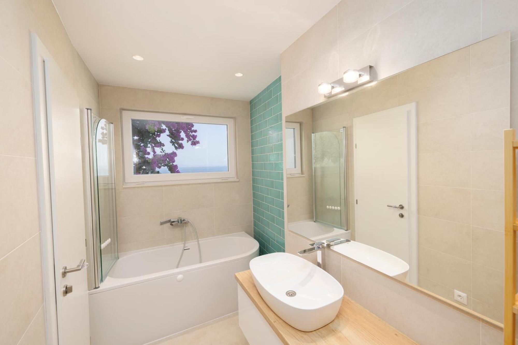 Beachfront Comfort Apartment Nives Tučepi エクステリア 写真